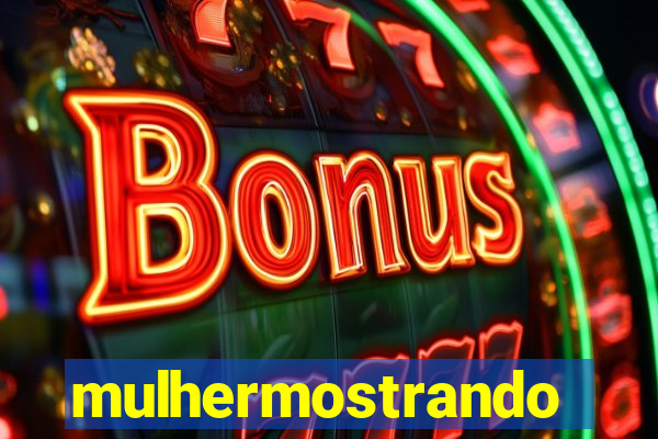 mulhermostrandoopeito